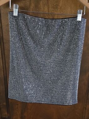 AKIRA Black and White Houndstooth Pencil Skirt